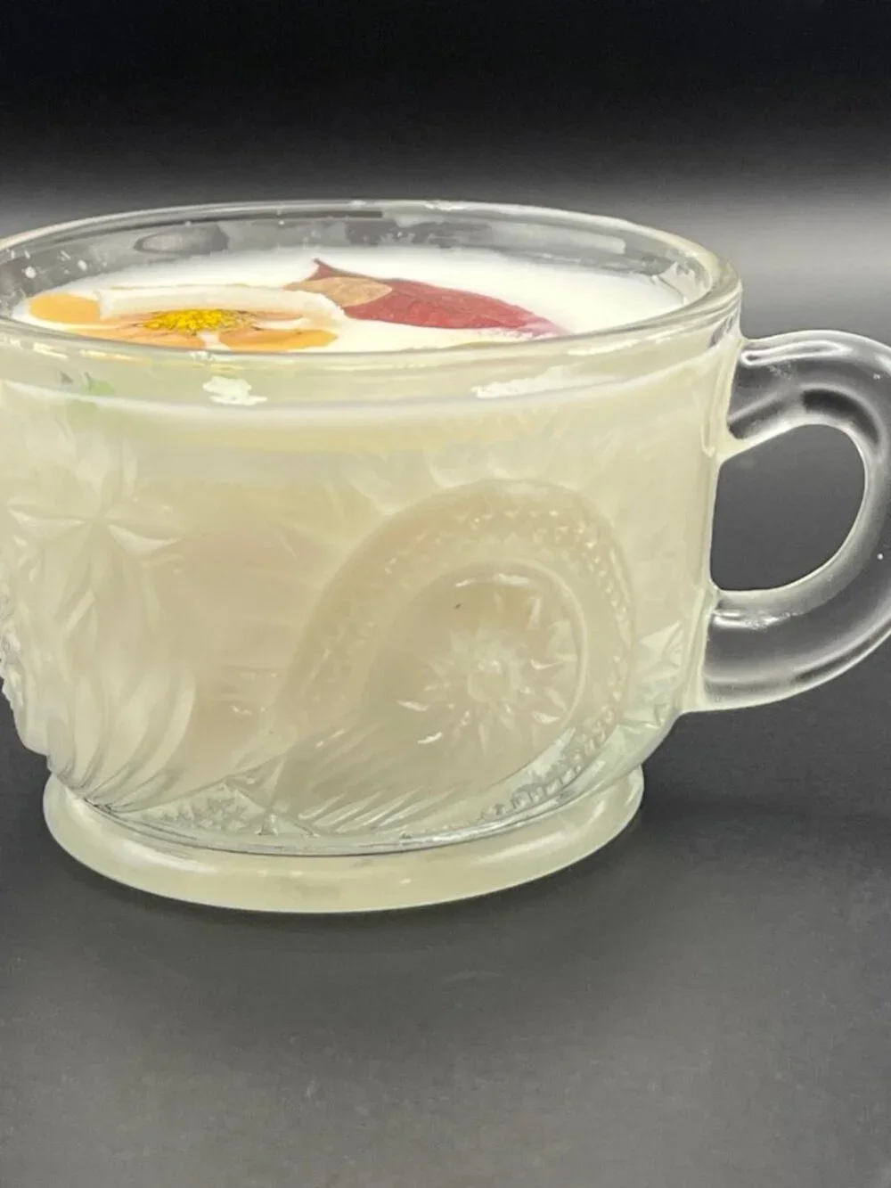Amber Daisy Frosted Glass Teacup Candle